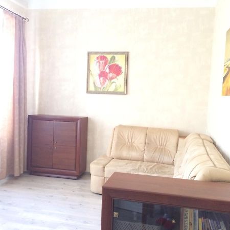 2-Kh Kom-Ia Kvartira V Tsentre Odessy Odessa Esterno foto